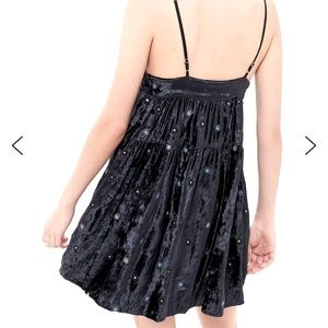 Urban Outfitters Kimchi Blue Alice Velvet Dress NWOT M